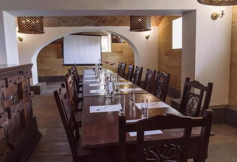 בית מלון כפרי Orient Palace