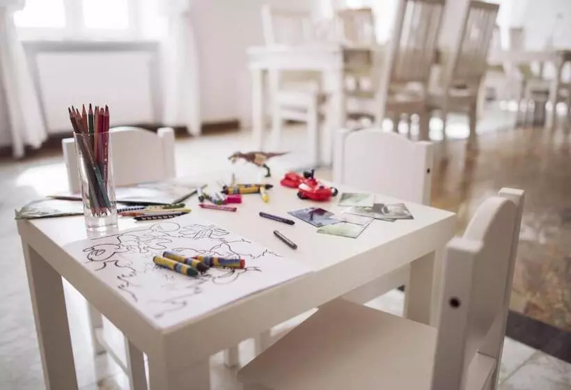 בית מלון כפרי Orient Palace