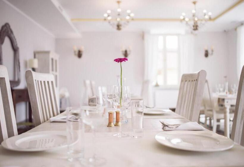 Отель Orient Palace