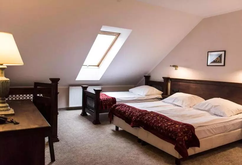 בית מלון כפרי Orient Palace