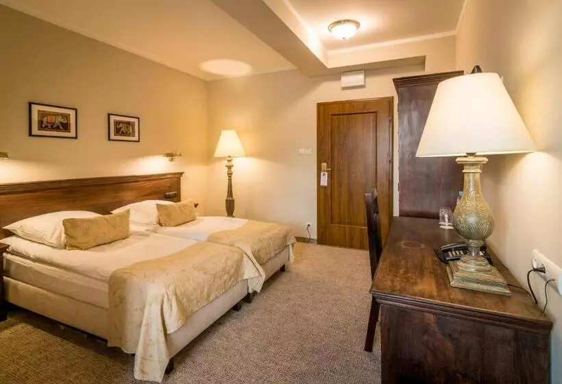 בית מלון כפרי Orient Palace