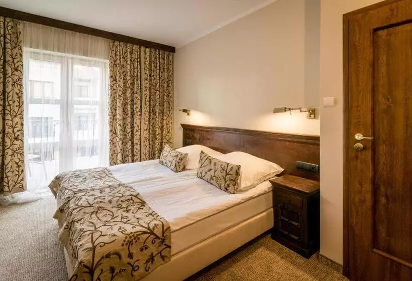 בית מלון כפרי Orient Palace