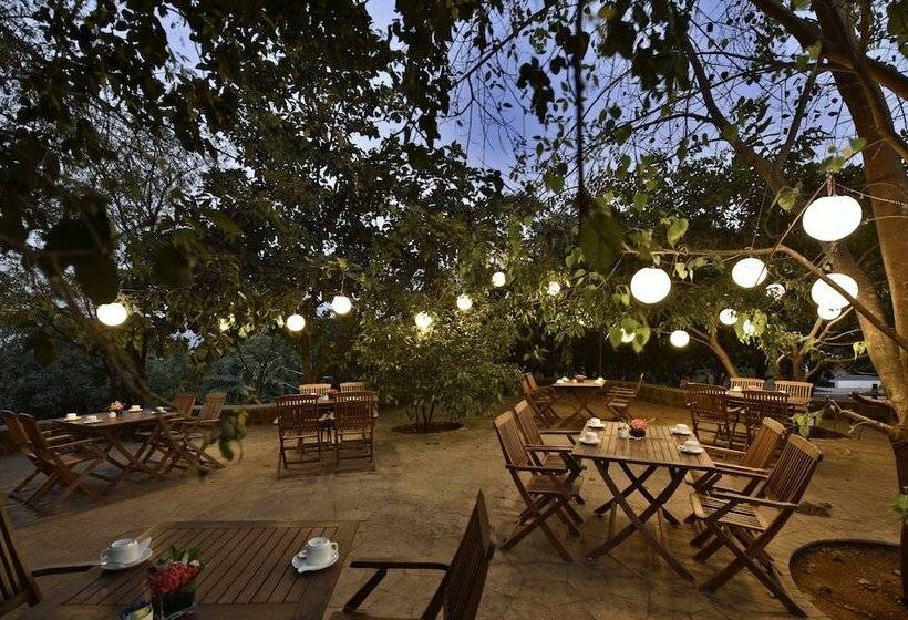 ホテル The Fern Samali Resort