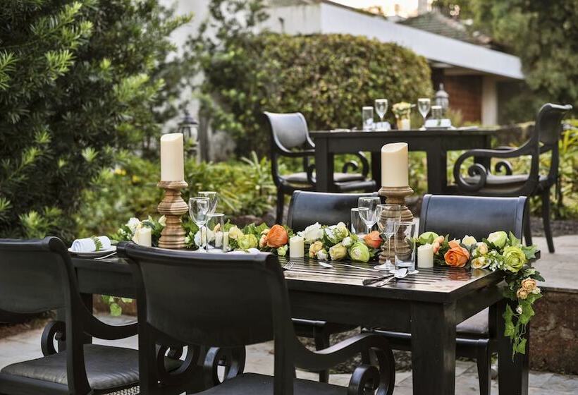 ホテル The Fern Samali Resort