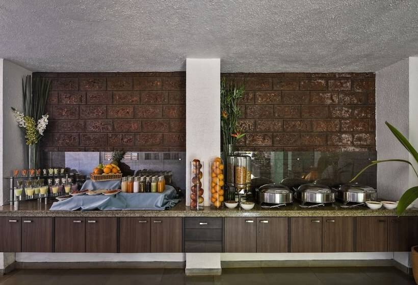 ホテル The Fern Samali Resort