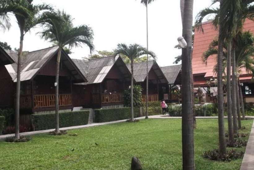 فندق Your Place Resort