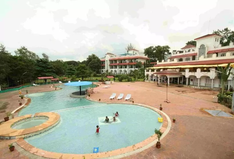 Khanvel Resort