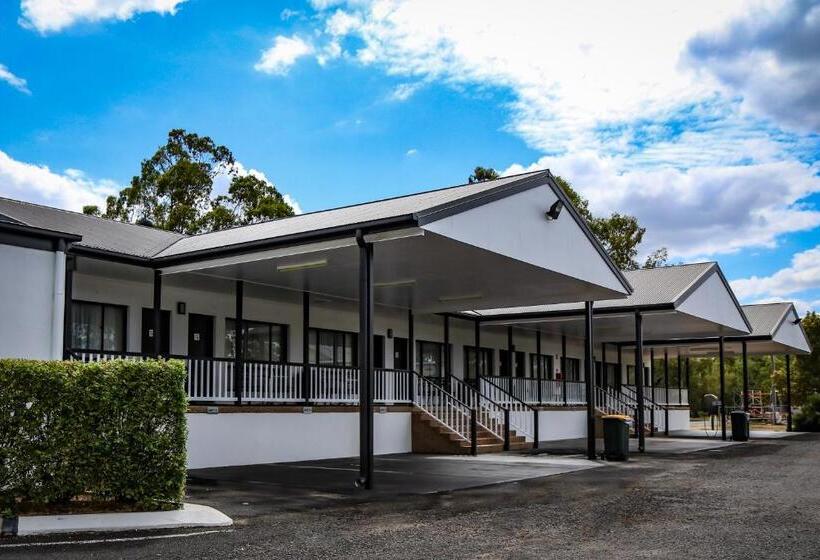 모텔 The Club Motor Inn Chinchilla