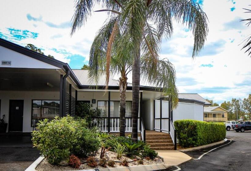 モーテル The Club Motor Inn Chinchilla