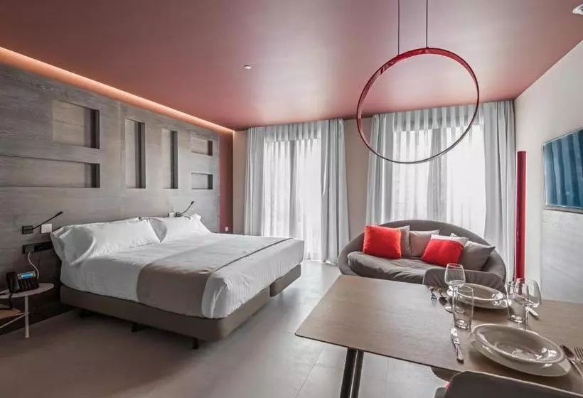 Myr Plaza Mercado & Spa