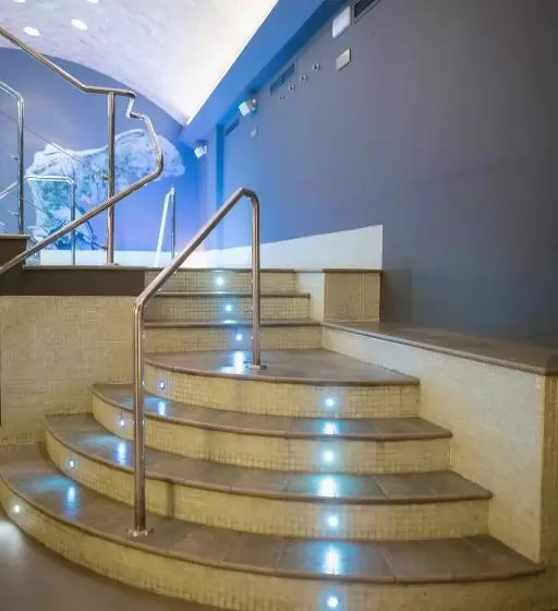 Myr Plaza Mercado & Spa