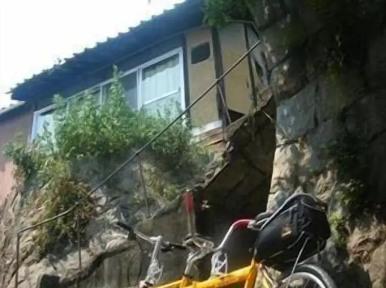 Pension Guest House Aloes House   Hostel