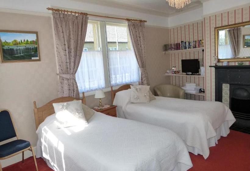 بنسيون Lyndale Guest House