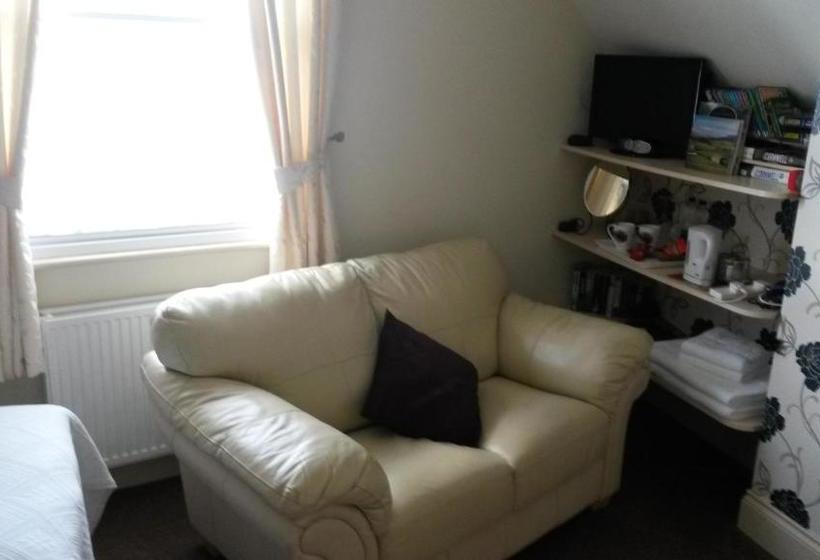 بنسيون Lyndale Guest House