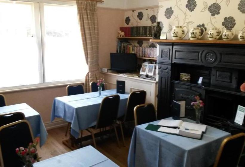 بنسيون Lyndale Guest House