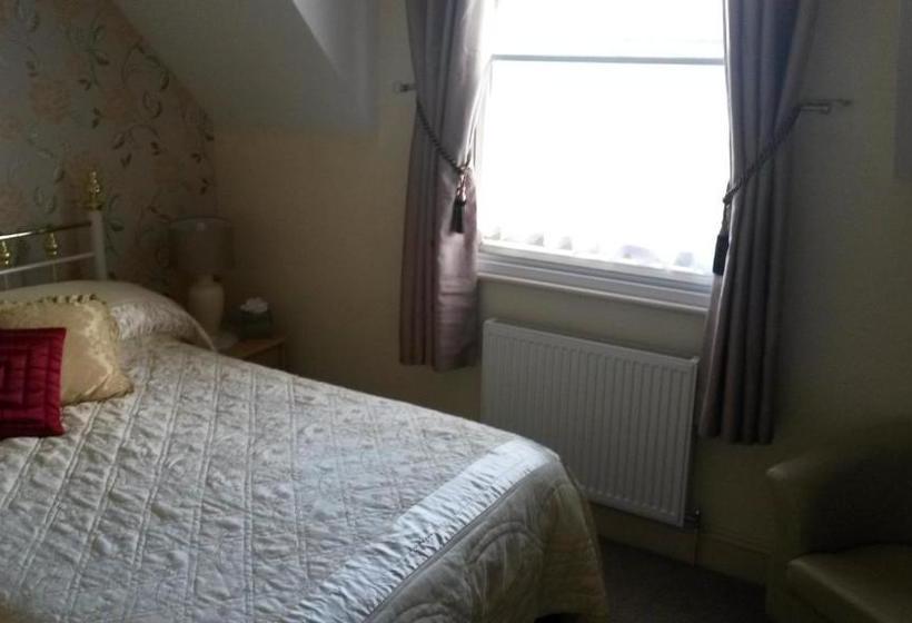 بنسيون Lyndale Guest House