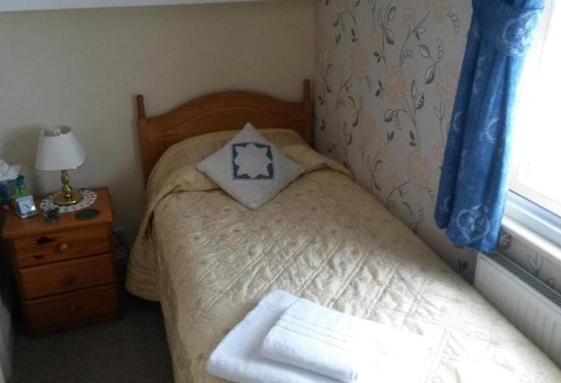 بنسيون Lyndale Guest House