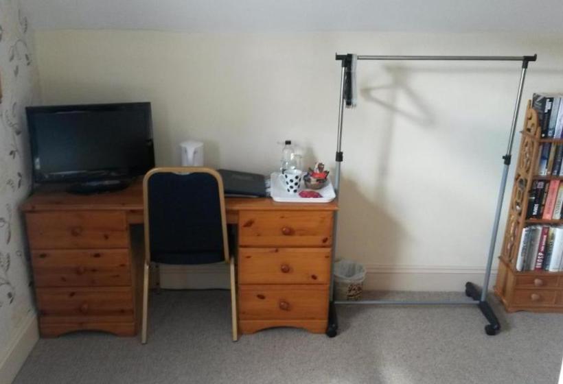 بنسيون Lyndale Guest House