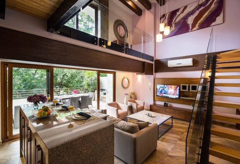 Pinnacle Resorts 220