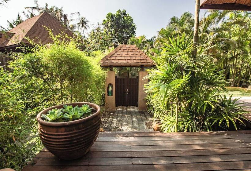 Resort High Season Pool Villa & Spa