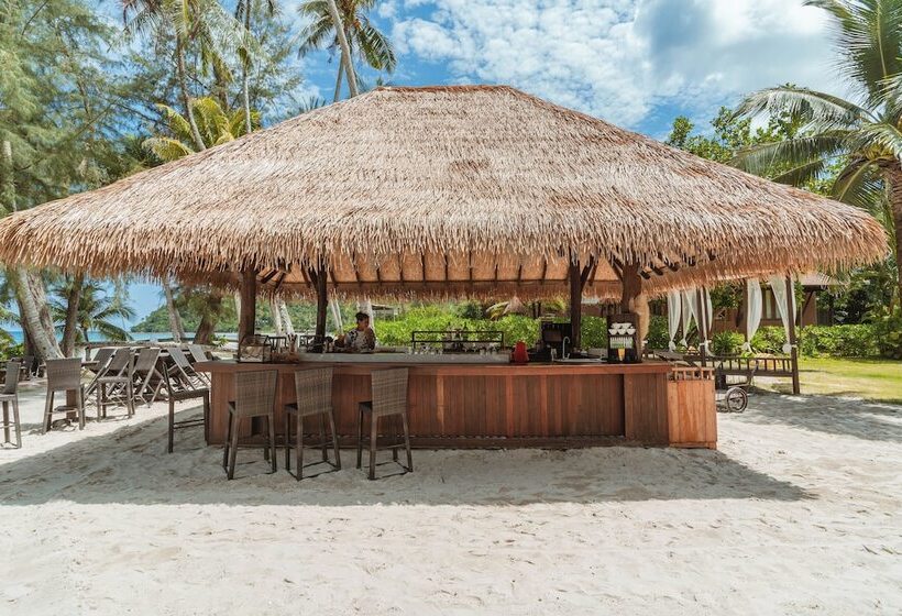 Resort High Season Pool Villa & Spa