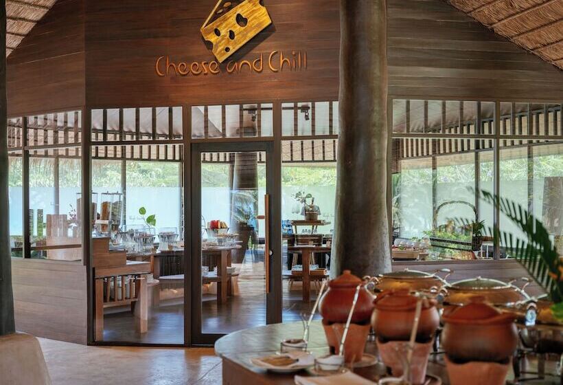 Resort High Season Pool Villa & Spa