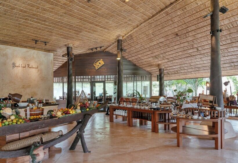 Resort High Season Pool Villa & Spa