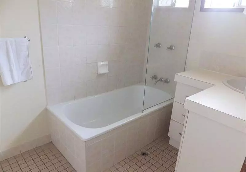 The Shores Holiday Apartments