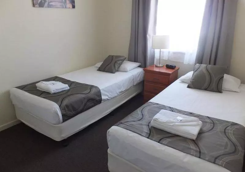 The Shores Holiday Apartments