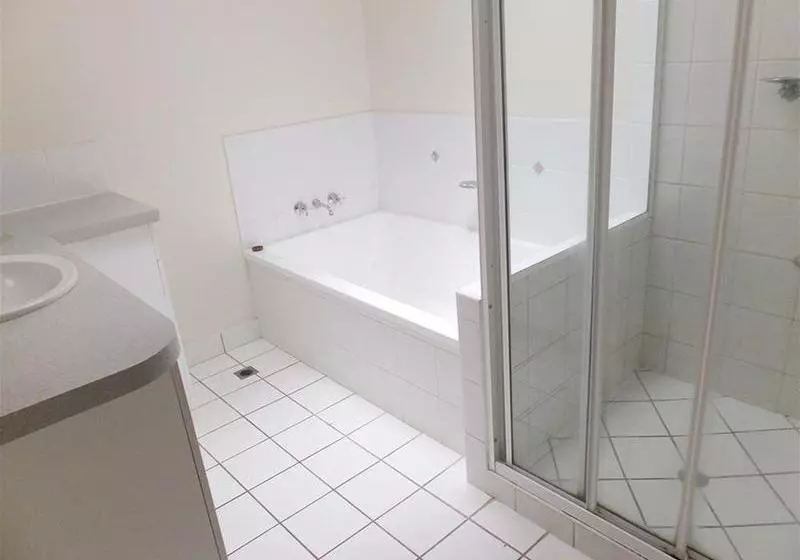 The Shores Holiday Apartments