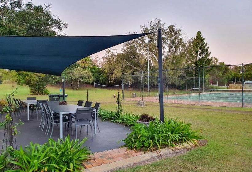 The Shores Holiday Apartments