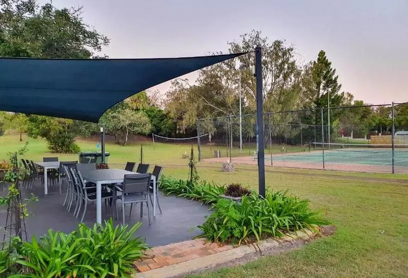 The Shores Holiday Apartments