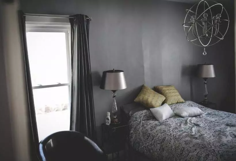 تختخواب و صبحانه The Muse Gallery Guesthouse