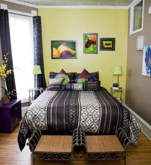 تختخواب و صبحانه The Muse Gallery Guesthouse
