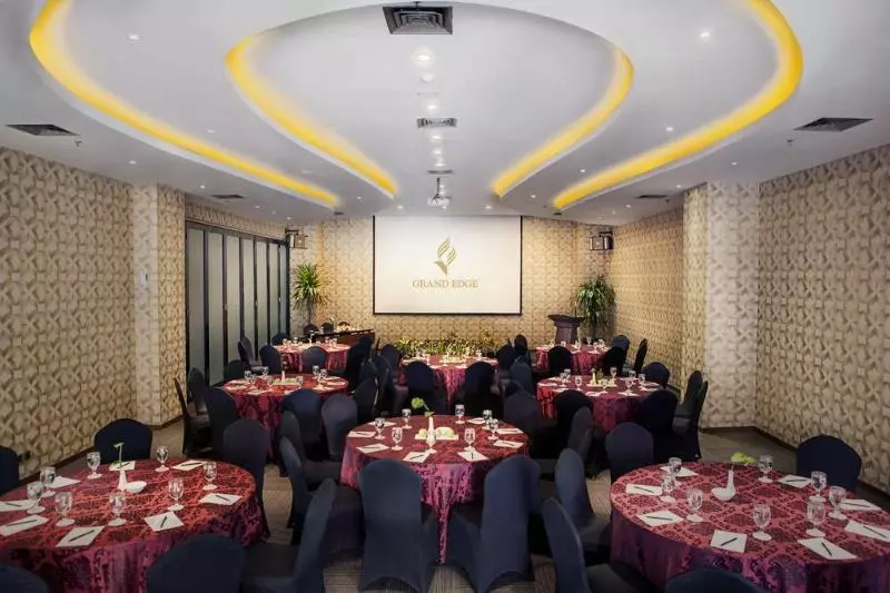 Grand Edge Hotel Semarang   Chse Certified