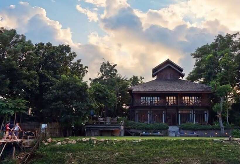 בית מלון כפרי Des Artists Rose Of Pai