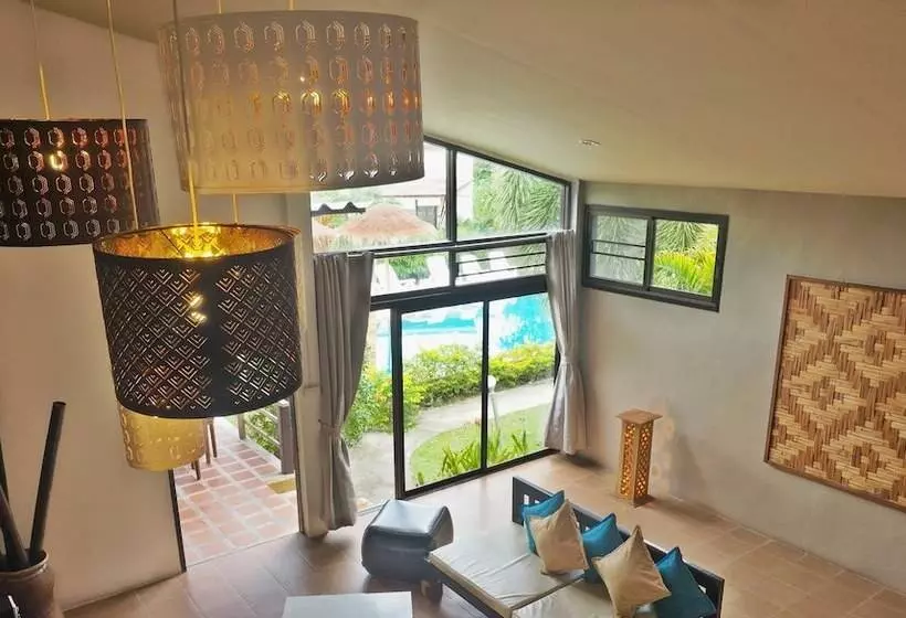 בית מלון כפרי Escape Cabins