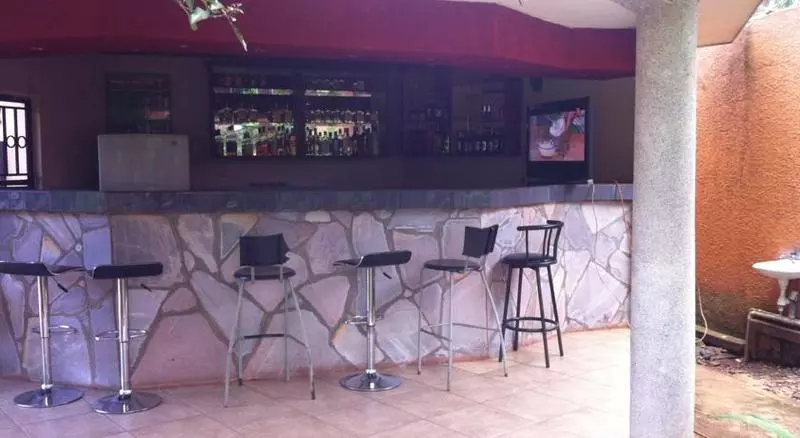 هتل Executive Airport