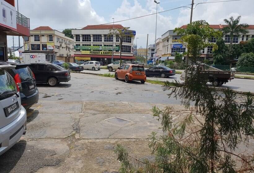 בית מלון כפרי Champcity