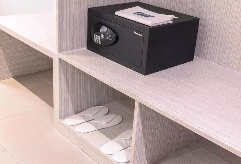 Hotel Holiday Inn Express & Suites Johor Bahru By Ihg