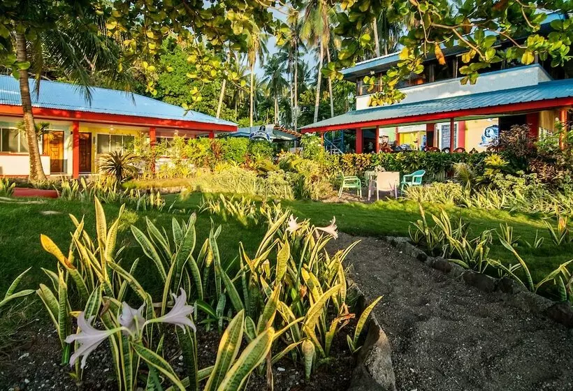 هتل Kurma Eco Beach Lodge
