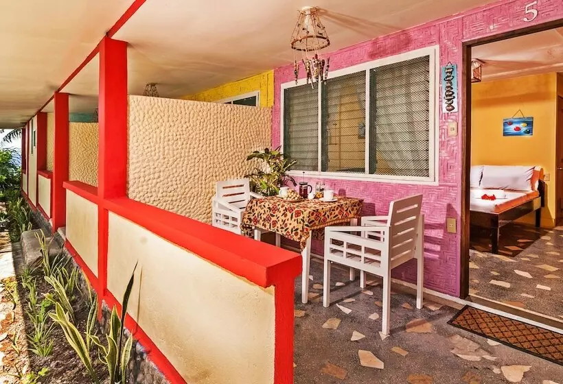 هتل Kurma Eco Beach Lodge