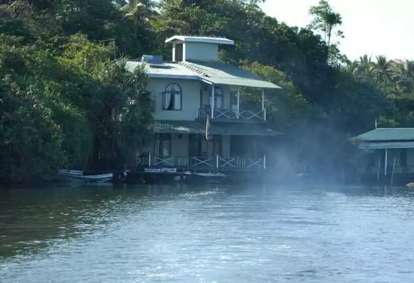 Отель Maduganga Villa Amazing Island Resort