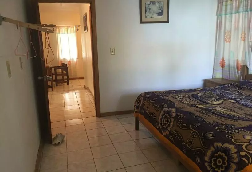 Hotel Maya Breeze Inn