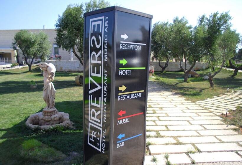 בית מלון כפרי Reverse