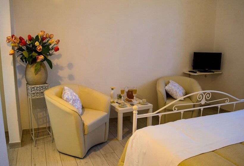 בית מלון כפרי Reverse