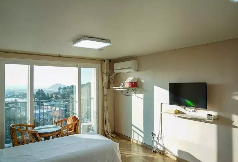 Hotel Stone And Wind Resort