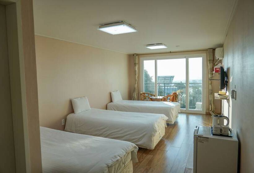 Hotel Stone And Wind Resort