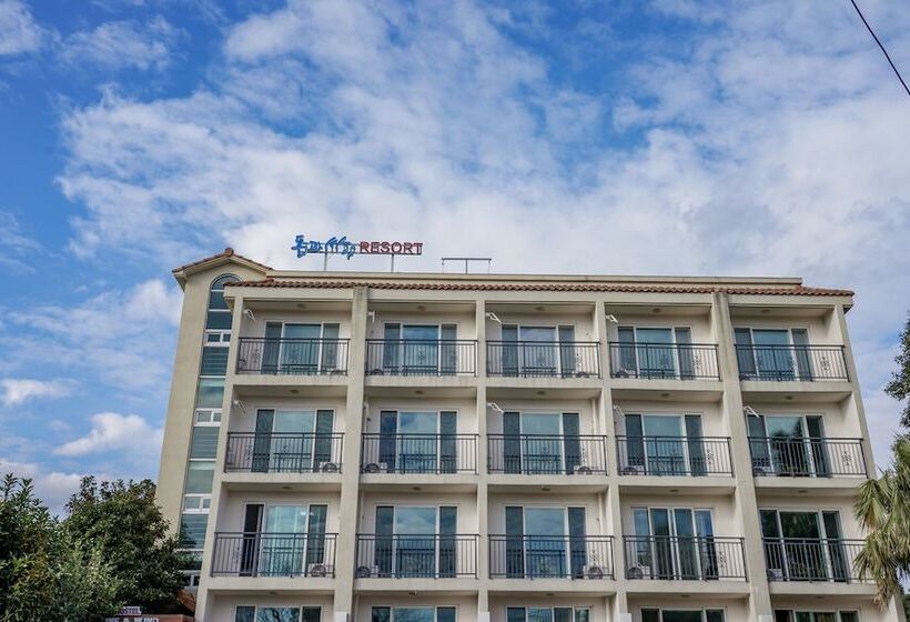 Hotel Stone And Wind Resort