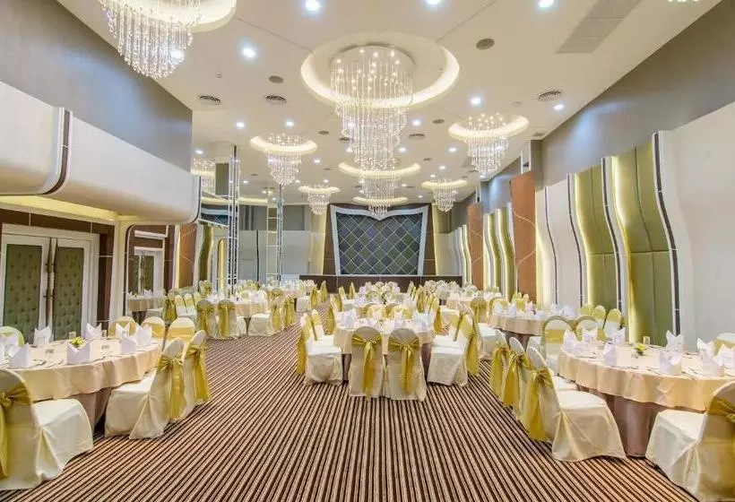 Отель The Paradiso Jk Design